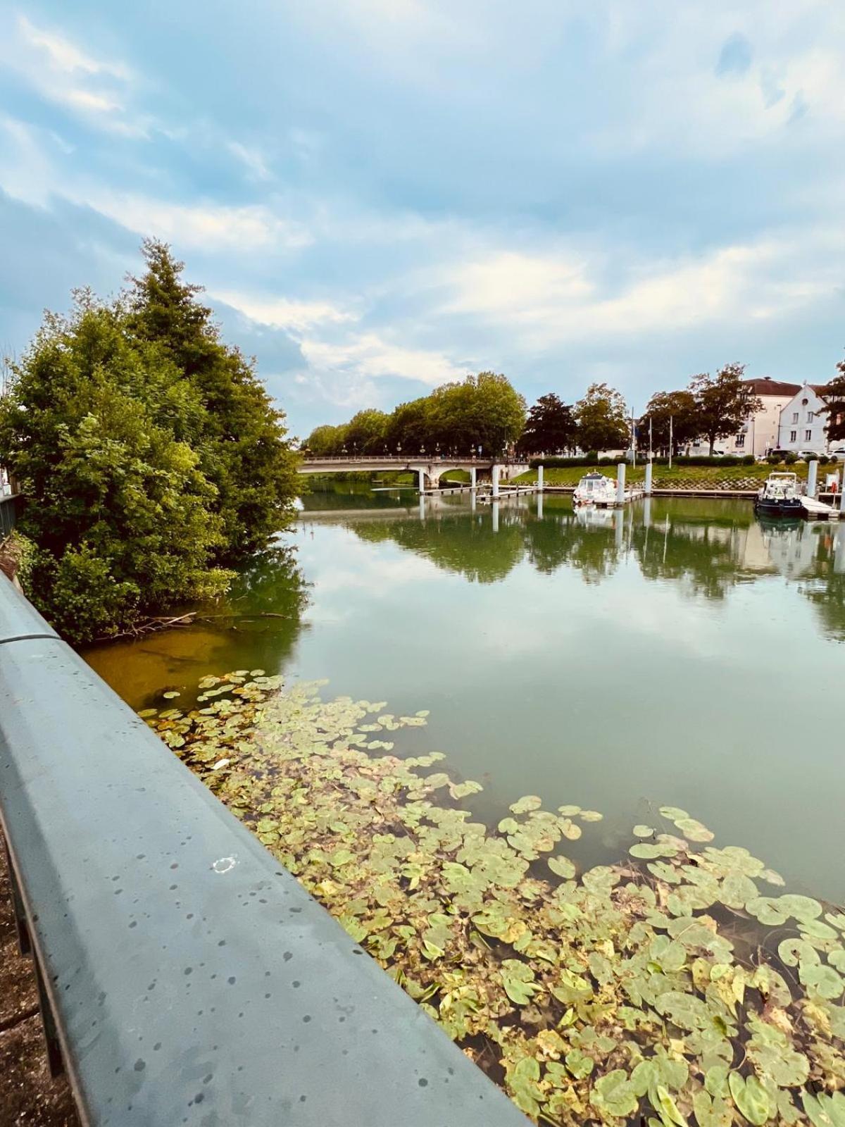 Disney-Bord De Marne-Parking Prive モー エクステリア 写真